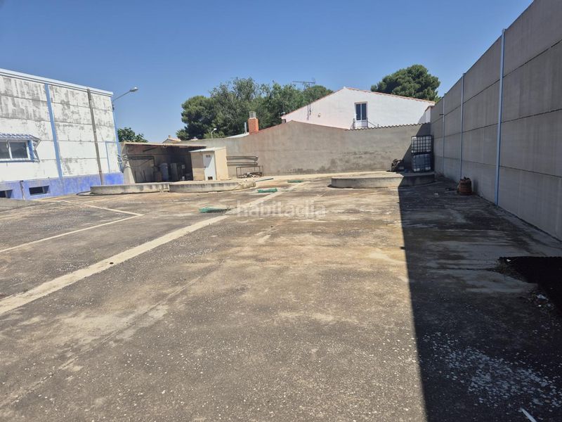Foto dfe73818-1806-47ef-bcaf-da9d9a2fff88. Nau industrial a Pedro Muñoz