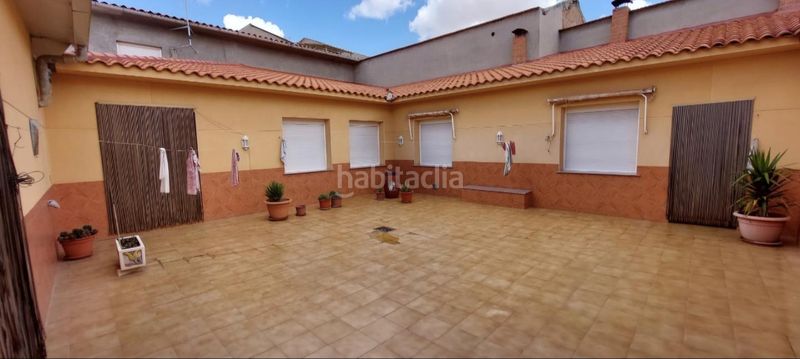 Foto e4bb7bfd-9568-4417-aeba-b901c4bb06a4. Casa amb aparcament a Pedro Muñoz