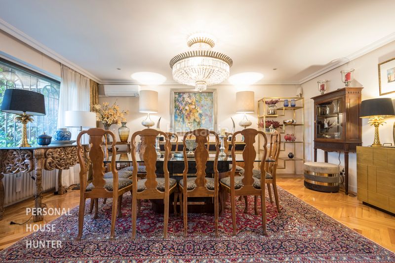 Foto 229cd9f0-9e38-427f-a11b-9308703064b8. Casa adossada amb xemeneia calefacció aparcament piscina a Boadilla del Monte