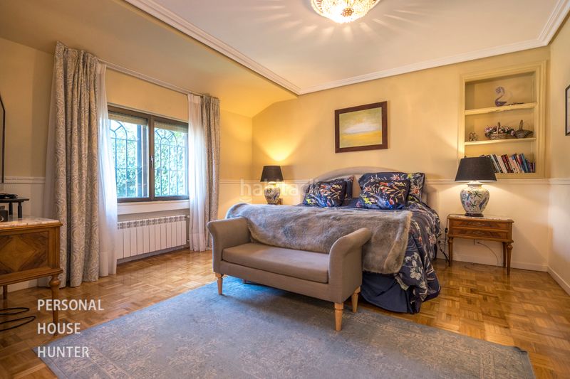 Foto 4cc1a251-3ab9-4bf8-8de4-1d247a4107ff. Casa adossada amb xemeneia calefacció aparcament piscina a Boadilla del Monte