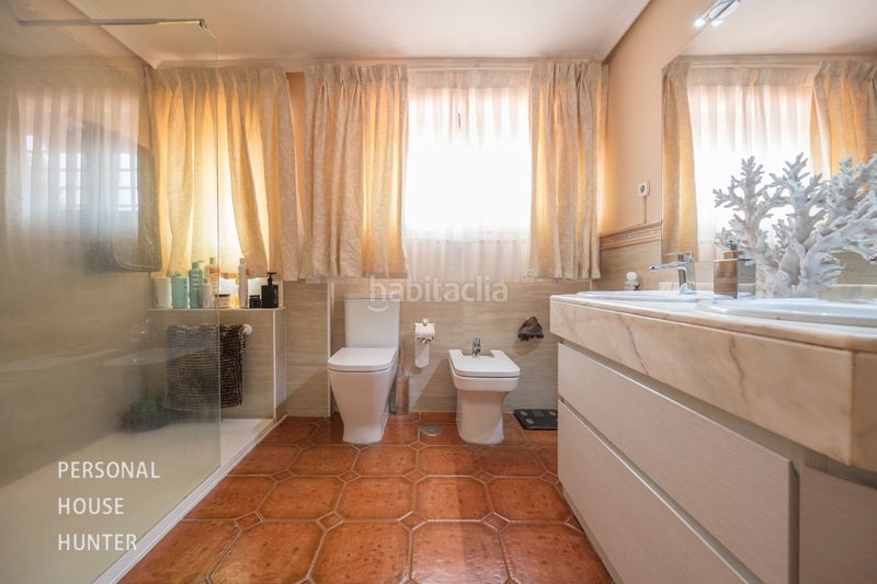 Foto 61900cd3-1677-466f-ac7e-5031fd6aad3b. Casa adossada amb xemeneia calefacció aparcament piscina a Boadilla del Monte