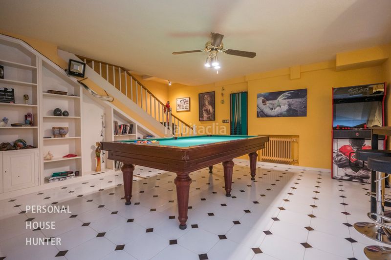 Foto 83ade2d7-698a-41a5-a9cb-82ef1050d7a9. Casa adossada amb xemeneia calefacció aparcament piscina a Boadilla del Monte