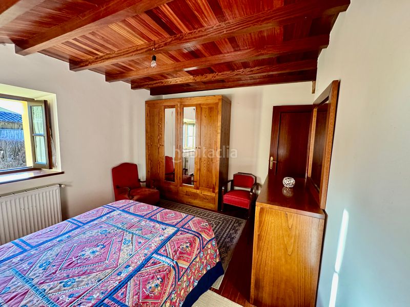 Foto 88a9eed1-05a1-401c-9ce3-eb8f1ff76907. Casa aparellada amb xemeneia calefacció aparcament a Cudillero