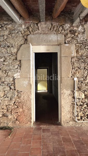 Foto 4a538b97-fa32-4055-a305-0f5df97d695c. Masia amb aparcament a Corçà