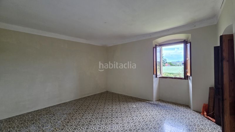 Foto c15ed28d-aebb-45f5-9c69-cda19a05858d. Masia amb aparcament a Corçà