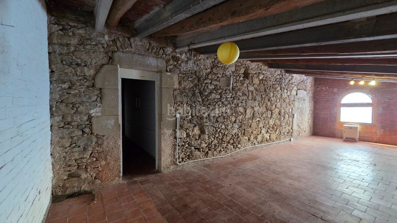 Foto f1e5c6a3-756b-4ed9-bd47-8bf611dfa88b. Affitto casale con camino parcheggio in Corçà
