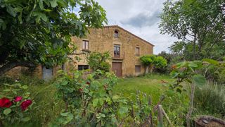Lloguer Masia a Corçà. Es lloga masia a corça  juliol, agost, setembre