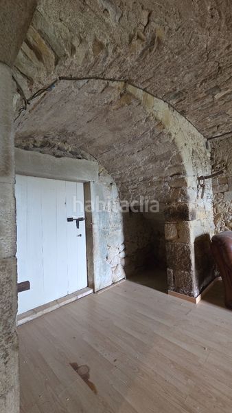 Foto 57d7f6a6-e902-4c7b-88dc-c68386509753. Location mas avec cheminée parking dans Corçà