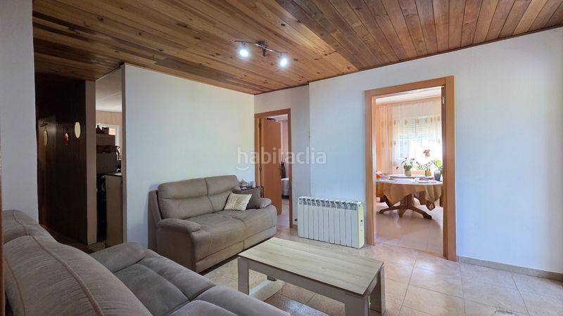 Foto 0a6773fc-f336-4347-a6fb-43e6dc803fd9. Xalet amb aparcament piscina a Llagostera