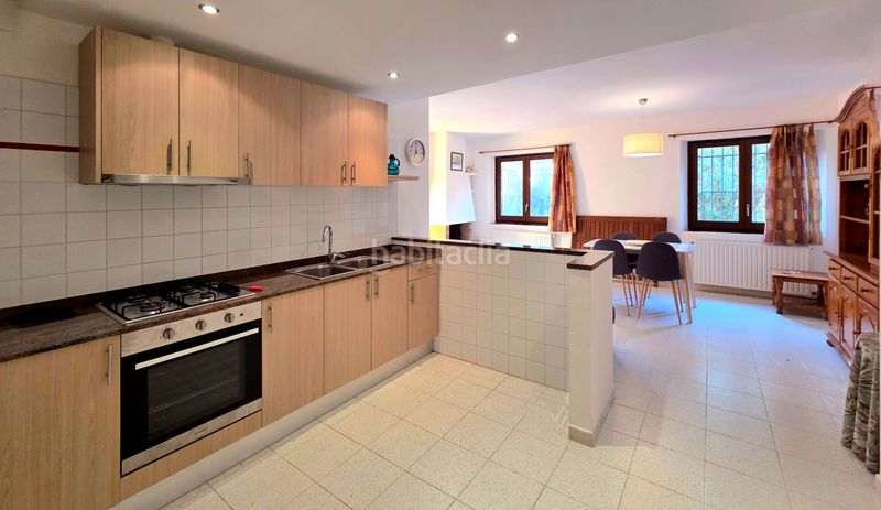 Foto 0060ebbe-975f-4c97-99d6-7b596d6406cc. Lloguer apartament amb xemeneia aparcament piscina a Begur