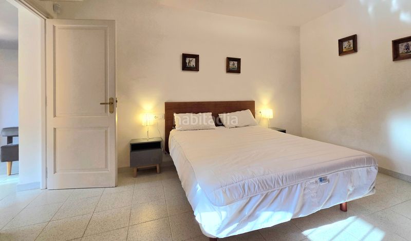 Foto 0737fdd5-701e-4a72-8e6b-11129413db4e. Lloguer apartament amb xemeneia aparcament piscina a Begur