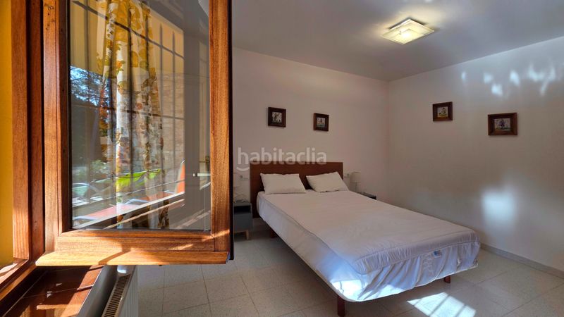 Foto 0c615782-2dbc-4e14-b043-12b560ab23fe. Lloguer apartament amb xemeneia aparcament piscina a Begur