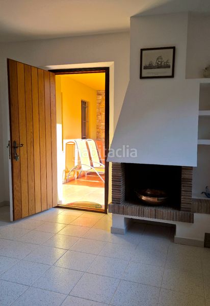 Foto 4c8b8a21-3f11-436f-b41f-c86d995fa91a. Lloguer apartament amb xemeneia aparcament piscina a Begur