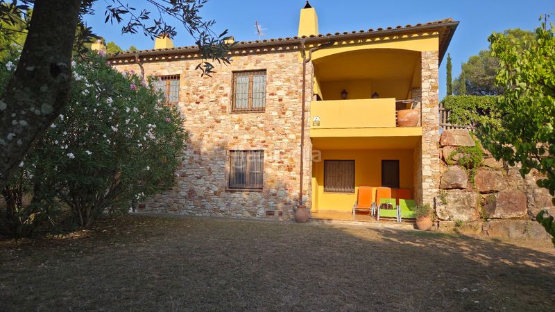 Foto 538de033-cd2f-4113-9f24-91aec6df1f20. Lloguer apartament amb xemeneia aparcament piscina a Begur