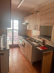 Appartement  Carrer de miguel hernández. Piso de 3 dornigorios en venta en mislata valencia