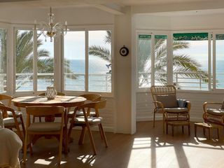 Affitto Piccolo appartamento  Paseo paseo marítimo de juan aparicio. Apartamento con 3 dormitorios en primera linea con vistas al mar