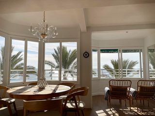 Apartment  Paseo juan aparicio. Apartamento con 3 dormitorios en primera linea con vistas al mar