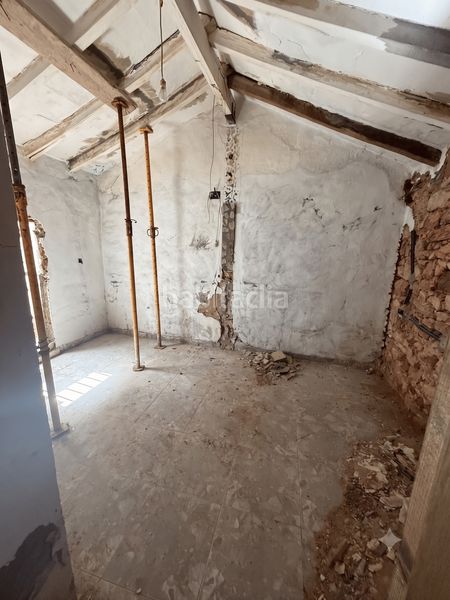 Foto f1076afd-02a7-4344-94c6-da6974f1b3b3. Masia a Algar