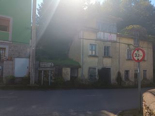 Masia a Regueras (Las). Oportunidad en valduno: conjunto de piedra (casa + cuadra) para