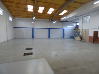 Fabrikhalle in Avenida Coruña