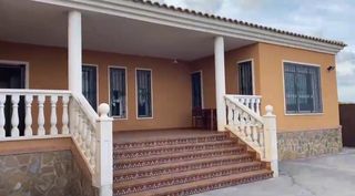 Xalet a Crevillente. Chalet a la venta en crevillente