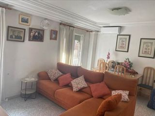 Pis a Plaza Crevillente - Antiguos Juzgados - El Asilo. Entresuelo a la venta