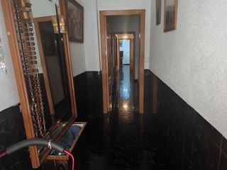 Local Comercial en San Crisp�n. Local comercial distribuido como vivienda