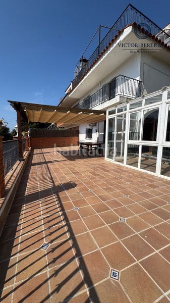 Foto 01403d16-c4dd-4c9b-94fb-2c8a7b41bbaf. Casa adossada amb xemeneia calefacció aparcament piscina a Sant Cebrià de Vallalta