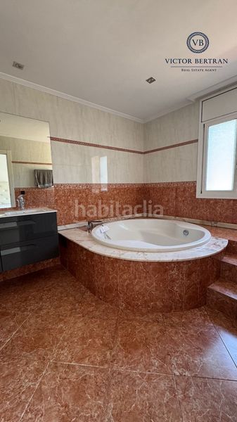 Foto a3b2b007-25df-42ad-b230-0fe3183900ca. Xalet amb xemeneia calefacció aparcament piscina a Calella