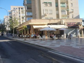 Trapasso Locale commerciale in Calle maestro pablo luna 1. Se alquila bar en nueva málaga-  ubicación excepcional