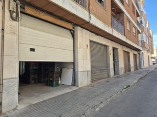 Geschäftsraum in Ejido Sur. Gran almacéncochera de 108 m2 en calle córdoba capacidad para 2