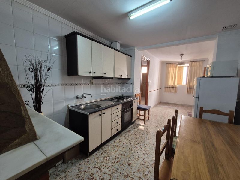 Foto 3c7e8d1f-a573-4e56-a979-45ae6c8b012c. Casa amb aparcament a Berja