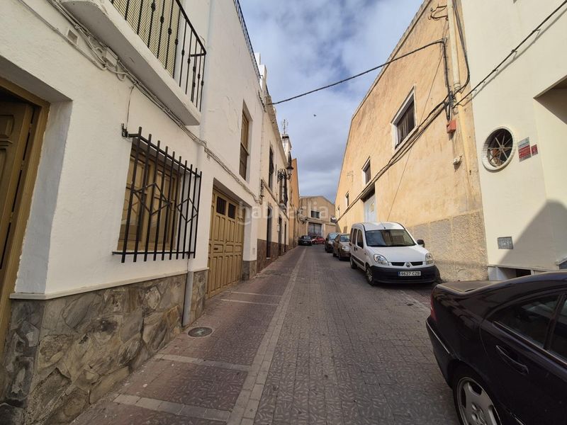 Foto fbd0a862-b225-4c17-b5b9-8042c82498a1. Casa amb aparcament a Berja
