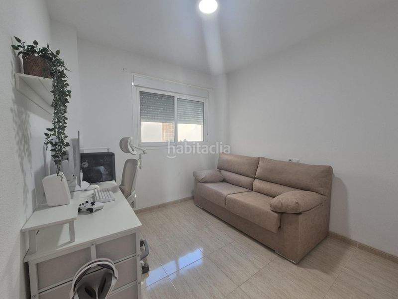 Foto c8480b89-abd7-44bd-b916-3ca70038d201. Flat with parking in puebla de Vícar Vícar
