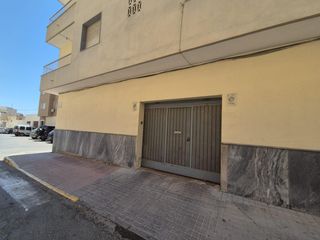 Aparcament cotxe a Ejido Sur. Olvídate de dar vueltas! parking céntrico y de fácil acceso en e