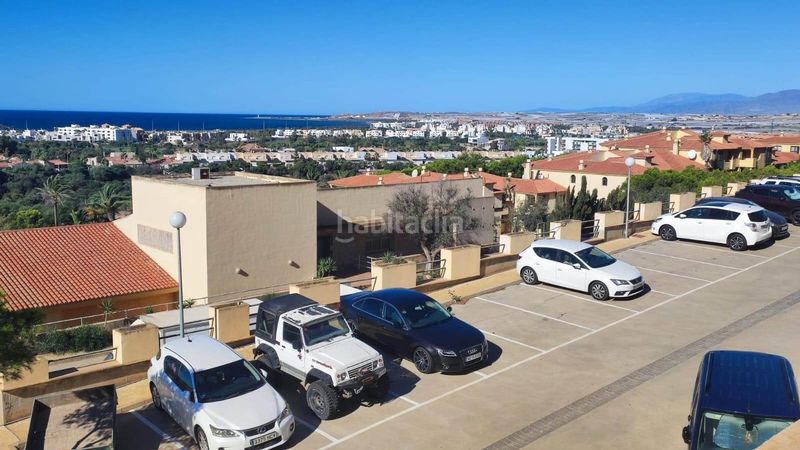 Foto 67ea35f3-f656-4b9a-8e0d-c5bf2b5e684d. Lloguer apartament amb aparcament piscina a Almerimar Ejido (El)