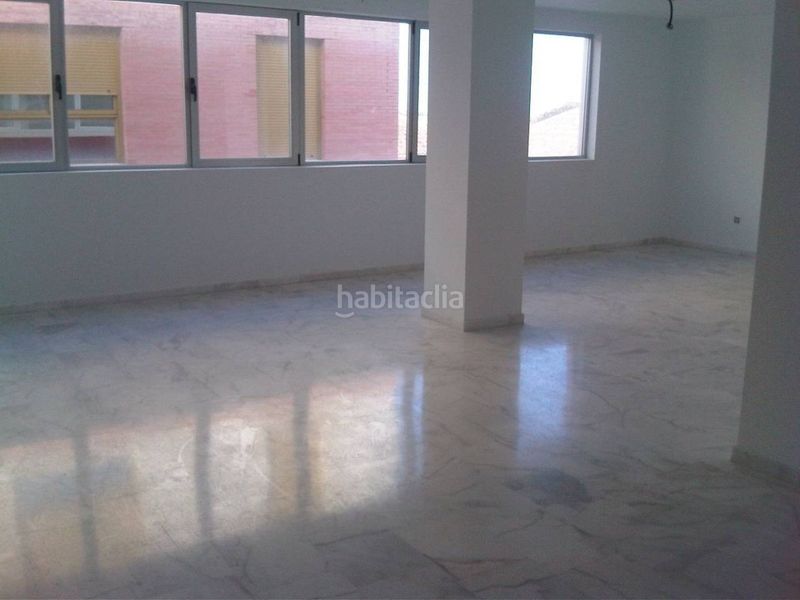 Foto 0e6a03ff-0b9c-40b4-8e6a-ee0a8e6d486e. Edifici a Zona Universitaria Bormujos