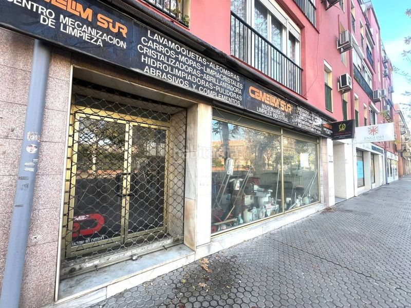 Foto a47fad57-7381-4596-aff5-c20e30541b91. Local comercial a San Gil Sevilla