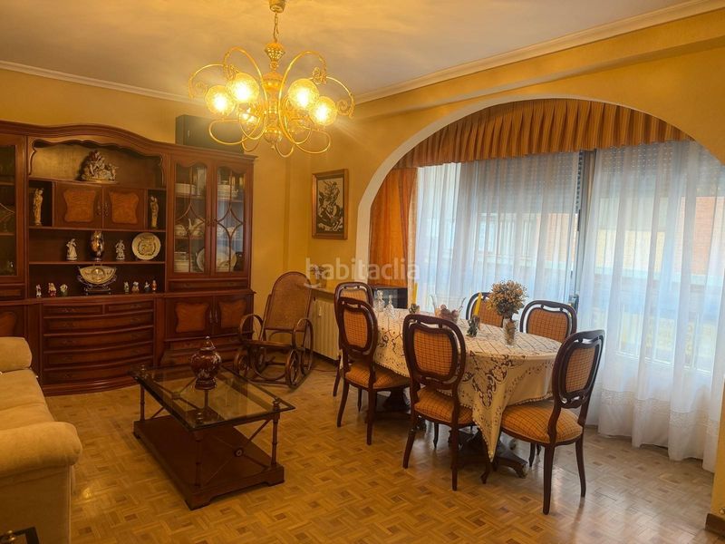 Foto dd87e384-a343-462f-a7d0-f658b896e6a4. Pis amb aparcament a Centro Cáceres