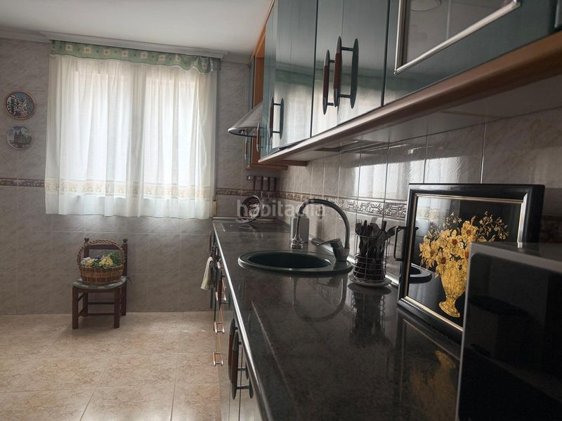 Foto dfb4150a-80fc-4046-902a-71482b9894f6. Pis amb aparcament a Centro Cáceres