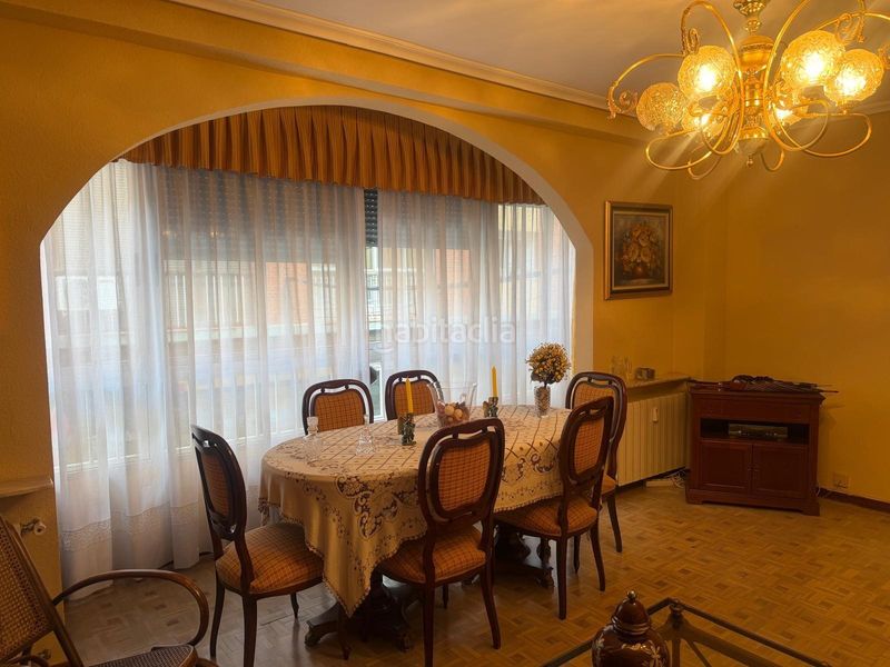 Foto fe1ab2d8-d0dd-4459-babb-a48169b9d1a8. Pis amb aparcament a Centro Cáceres