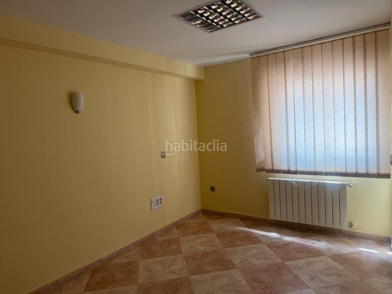 Foto 9476872d-11eb-4bfa-9dbe-62b27dc05fb8. Rent office space in Centro Cáceres