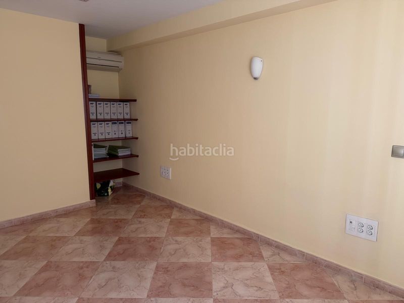 Foto f3704bed-a233-48ec-aa80-5a91e233814e. Rent office space in Centro Cáceres