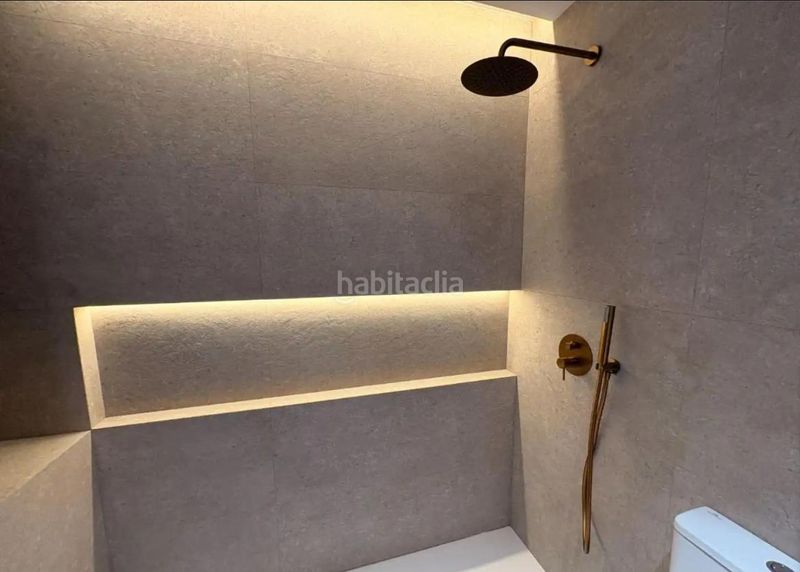 Foto c592babb-e4d3-4429-894d-7284e9a4de87. Rent flat with heating in Centro Cáceres