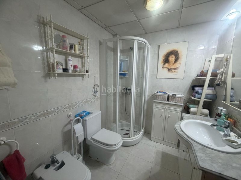 Foto d2da640b-39a7-46dd-8efa-46c13d727ea9. Casa adossada amb aparcament a Centro Cáceres