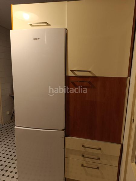 Foto 25291a1b-8ffd-4e2e-a6f4-22fb6a0636c7. Rent flat with heating in Centro Cáceres