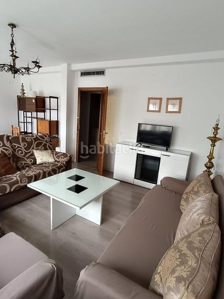 Foto 7a244815-a950-48f0-ac3b-fa7b3d31d28a. Rent flat with heating in Centro Cáceres