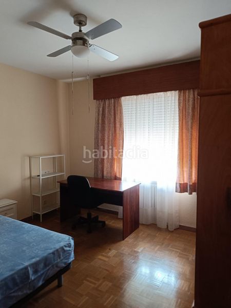 Foto d9f76591-f1ce-4d25-b59c-073c8d0579bd. Rent flat with heating in Centro Cáceres