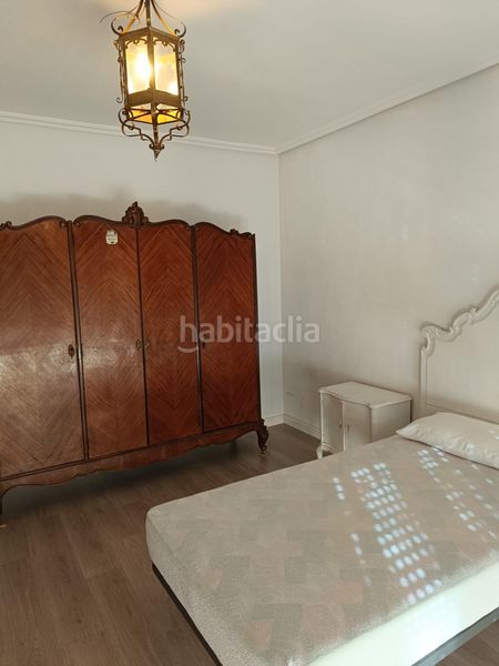 Foto e7ca16ba-90fe-4f30-a9c5-95573da2e059. Rent flat with heating in Centro Cáceres