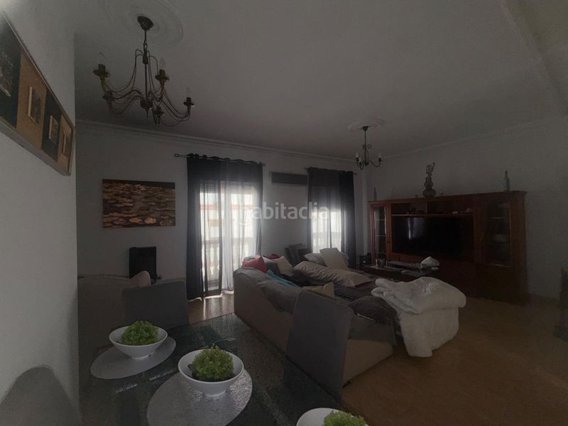 Foto 1393beee-f5d5-4d2f-9fb7-cf843e2de3b0. Casa amb calefacció a Casco Antiguo Cáceres